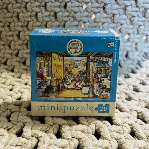New York Puzzle Company “General Store” Mini Puzzle - 20 Piece - Picture 3 of 9